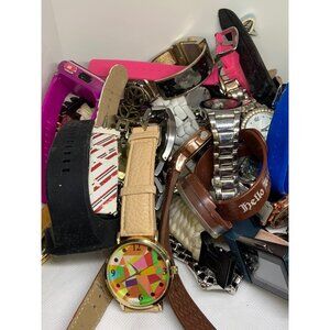 lot of 40 wrist watch Untested branded and unbranded watches For parts or repair